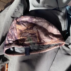 Icebreaker camo reversible beanie